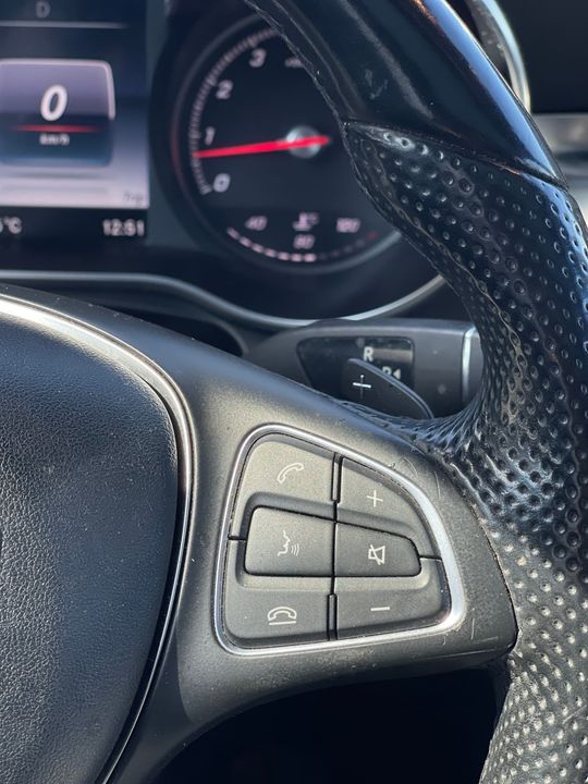 Mercedes-Benz GLC-Class 2017 - Image 20